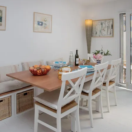Apartment Bougainville C3-R By Interhome *